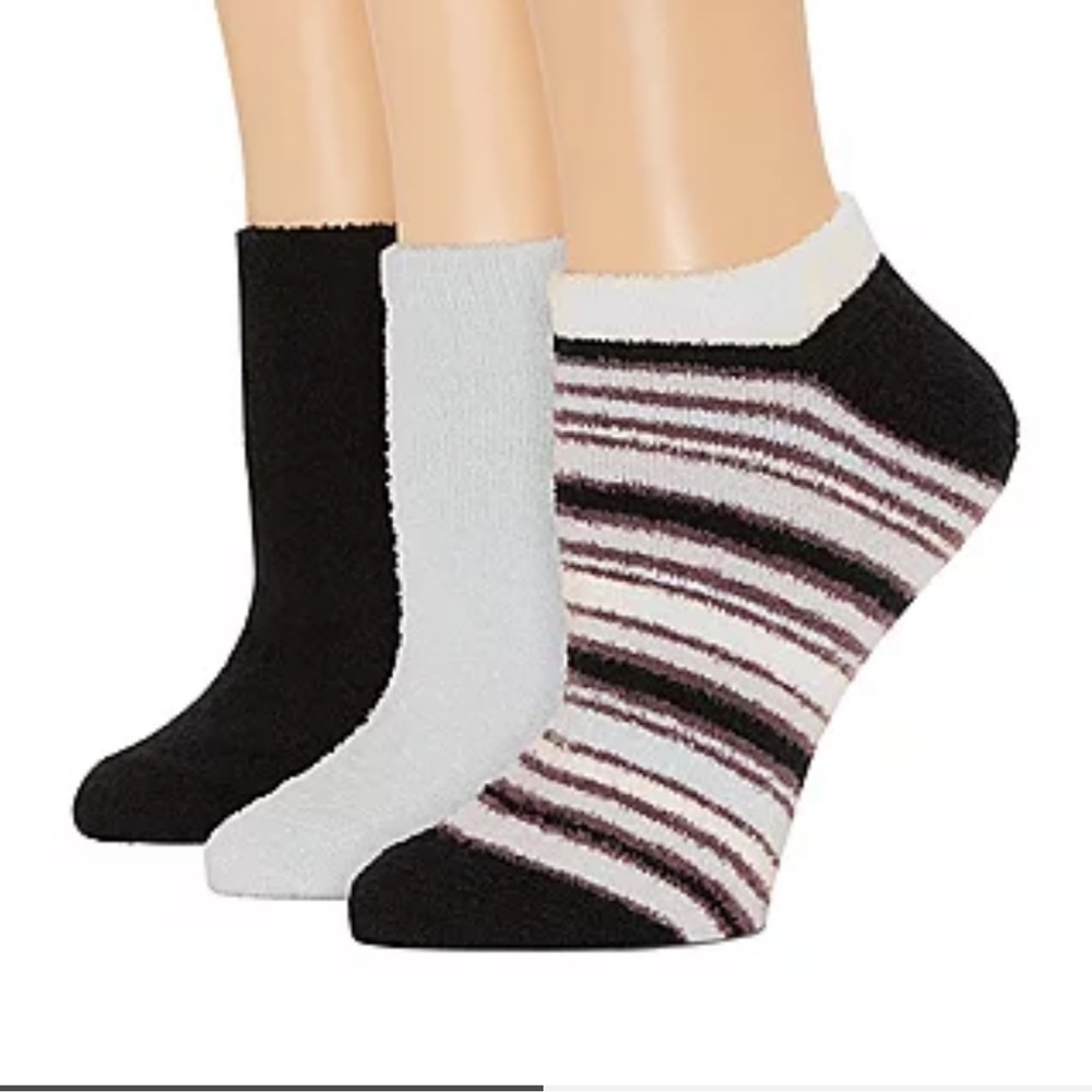 NWT Three Pair Women’s Modern Heritage Cozy Socks Shoe Size 4-10